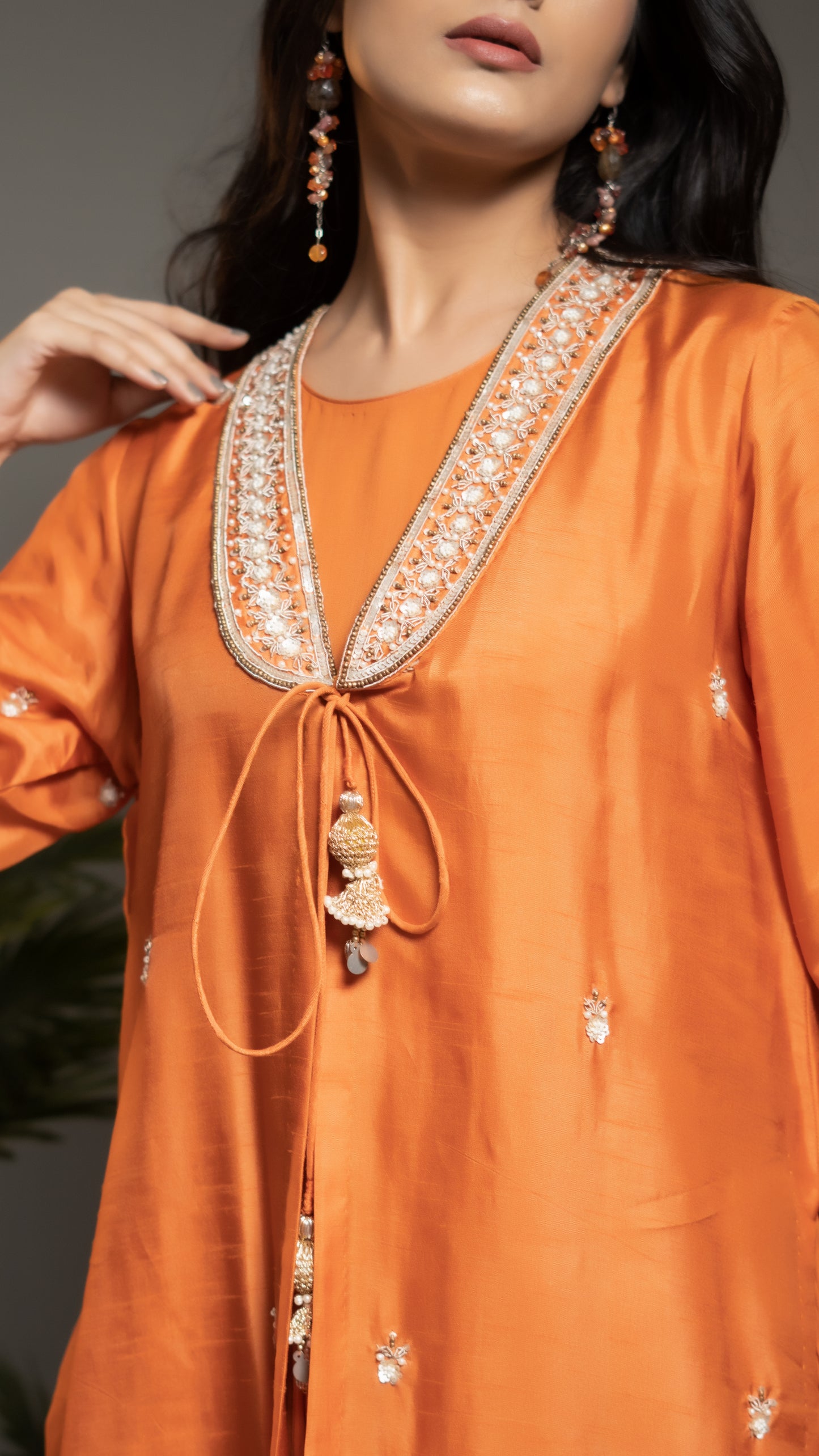 HAND EMBROIDERED NECKLINE TUNIC WITH CRUSHED INNER