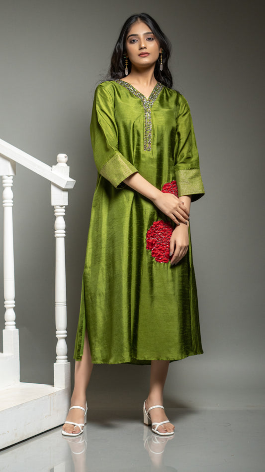 KURTA WITH APPLIQUE