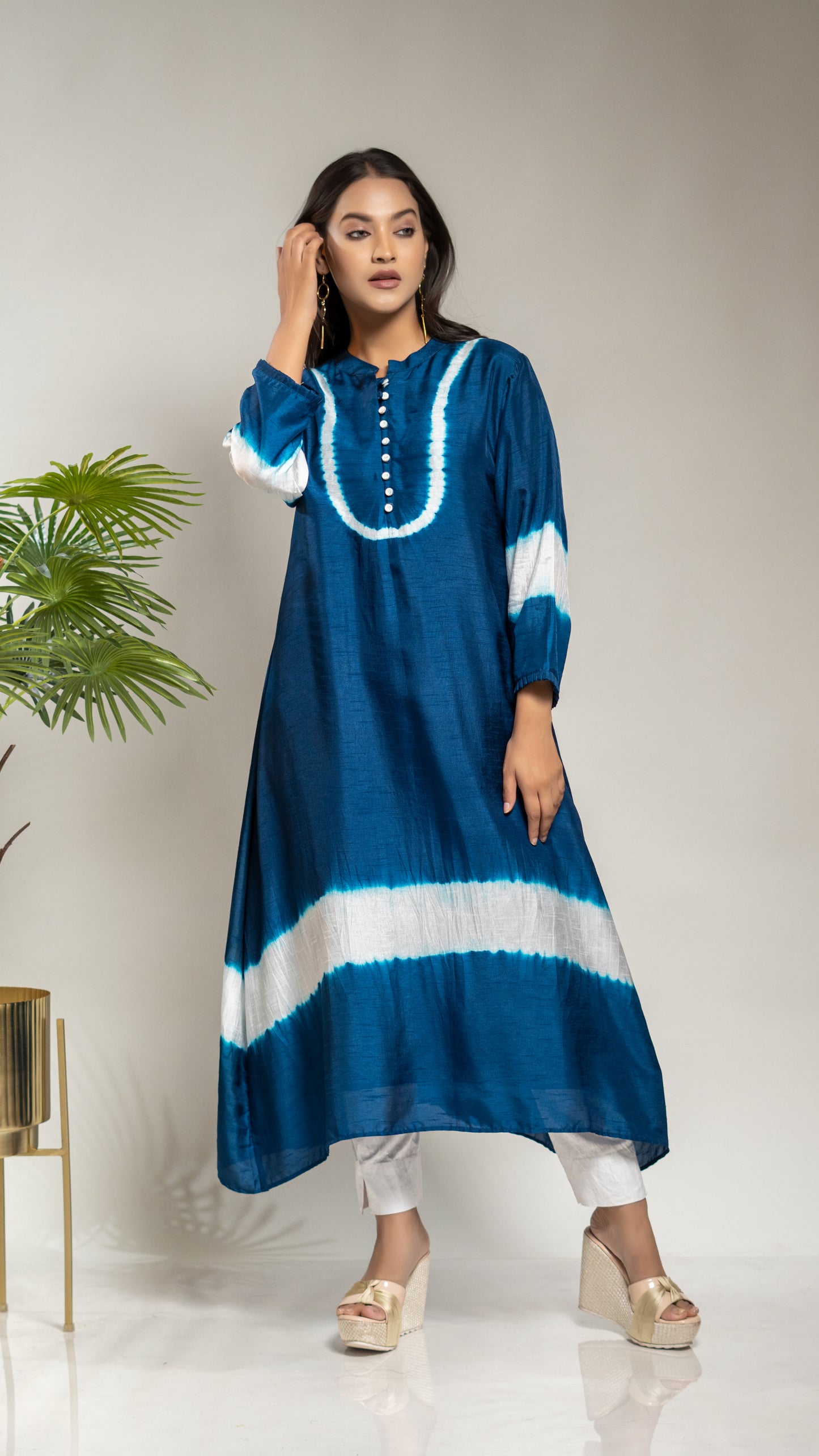 TIE & DYE A LINE TAIL CUT KURTA